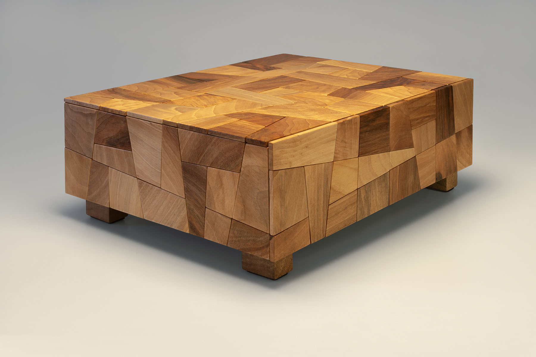 Dubová skříňka – pohled zepředu